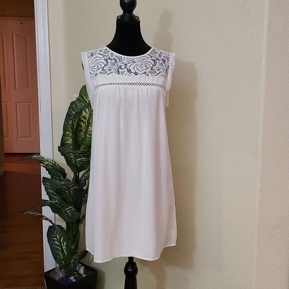 Speechless Dresses & Skirts - 🌿Speechless" dress size L (juniors large)